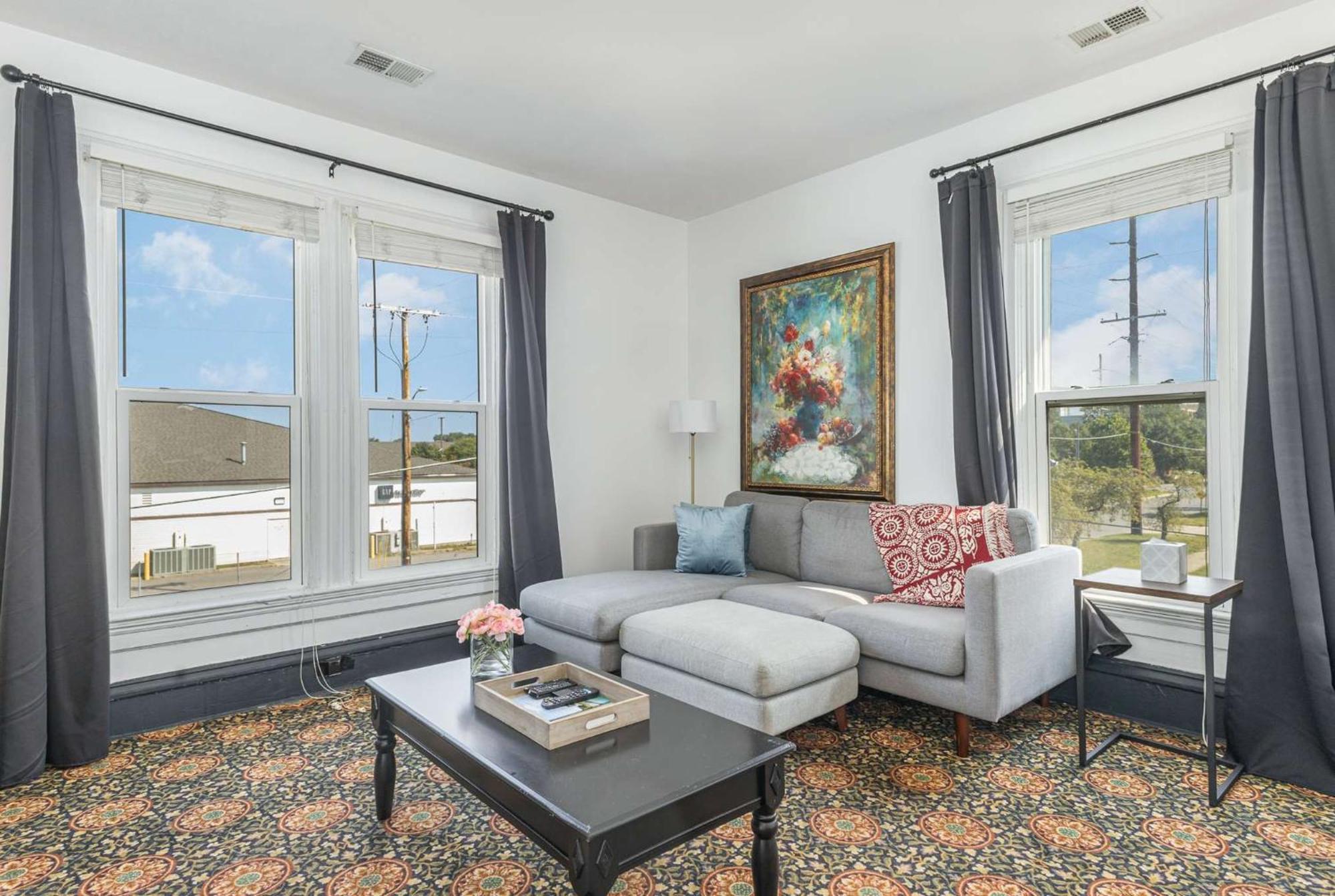 Spacious Upstairs 1Bed- Walking Distance To Beach Outlet Mall Michigan City Eksteriør bilde