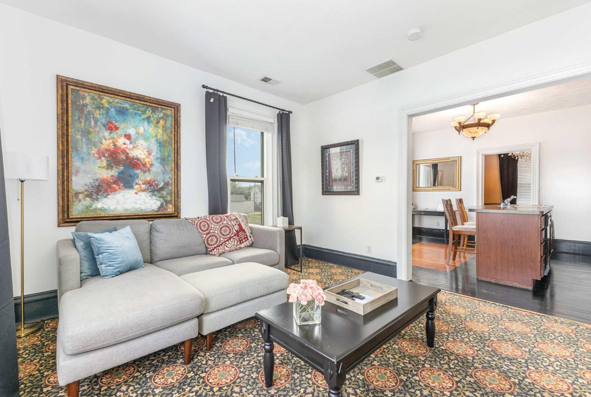 Spacious Upstairs 1Bed- Walking Distance To Beach Outlet Mall Michigan City Eksteriør bilde